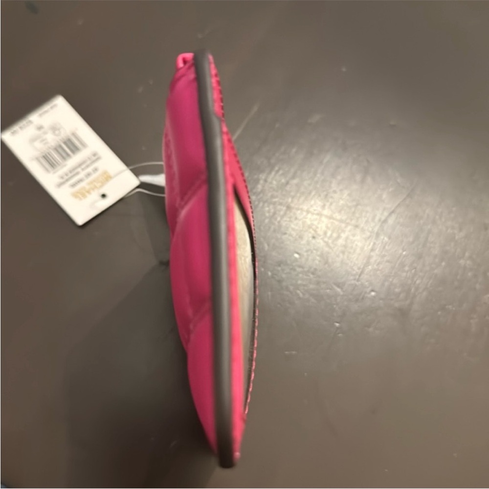 Michael Kors Dragon Fruit Quilted Card Holder - Picture 4 of 6